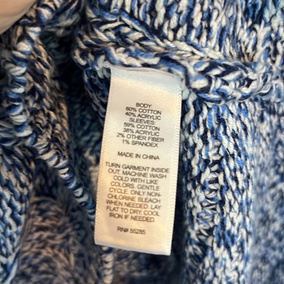 Express Short Sleeve V-Neck Marled Cable Tunic Sweater - Picture 8 of 9